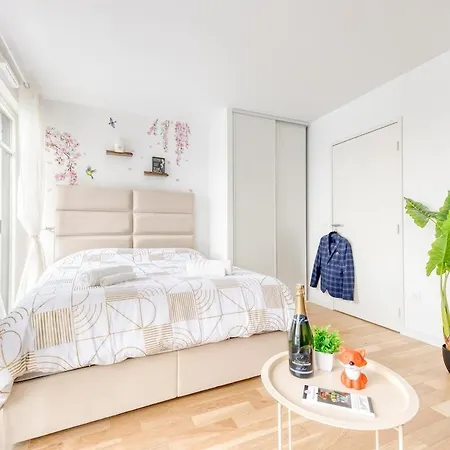 Apartman Luxury New - Equipped - Up To 4 Persons - Parking Rue Gratuit - M8 - Rerd - Paris 10mn - Mobility Lease *