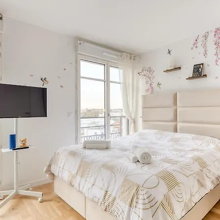 Luxury New - Equipped - Up To 4 Persons - Parking Rue Gratuit - M8 - Rerd - Paris 10mn - Mobility Lease *