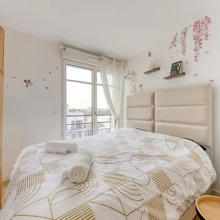 Luxury New - Equipped - Up To 4 Persons - Parking Rue Gratuit - M8 - Rerd - Paris 10mn - Mobility Lease
