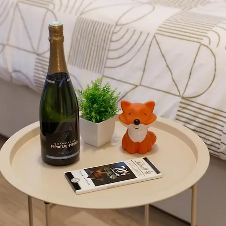 Apartman Luxury New - Equipped - Up To 4 Persons - Parking Rue Gratuit - M8 - Rerd - Paris 10mn - Mobility Lease